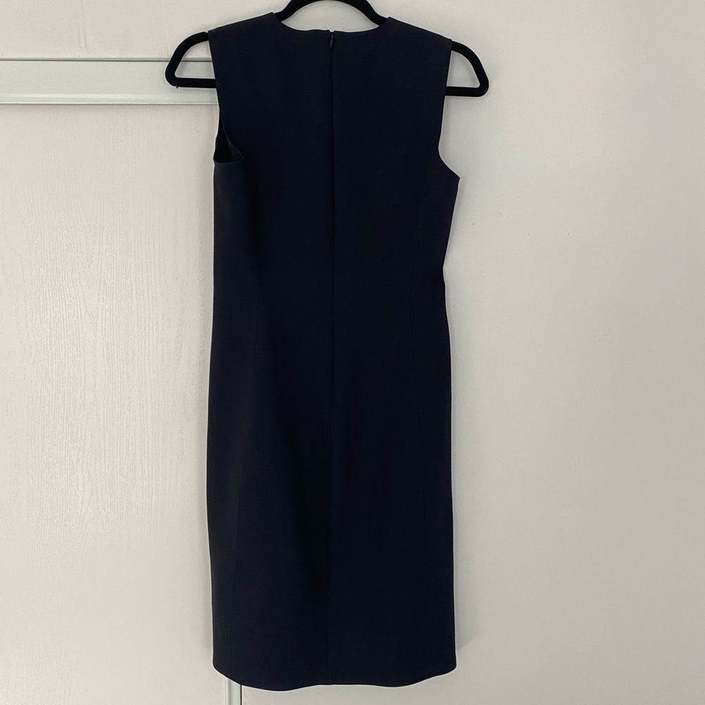 Theory Sleeveless Fitted Black Dress